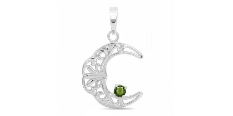 What to Consider When Looking For Moldavite Pendants