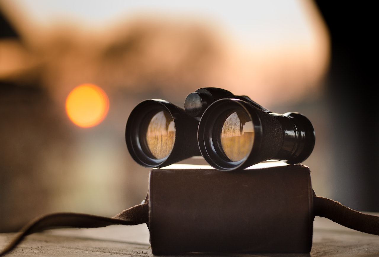 Top 3 guidelines to help you select the perfect adventure binoculars.